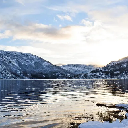 3 Bedroom Beautiful In Hébergement de vacances *